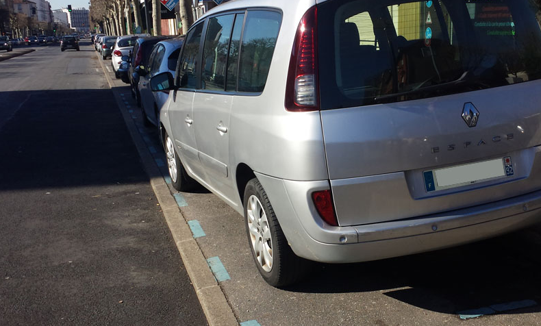 location de voiture avec chauffeur, taxi , transport de personnes 